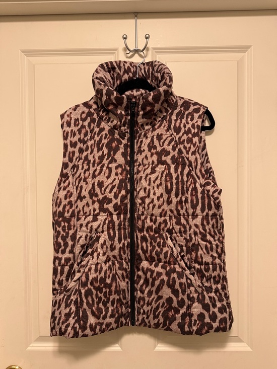 CAbi Jackets & Blazers - cabi Leopard Print Quilted Sleeveless Vest - Cream/Brown